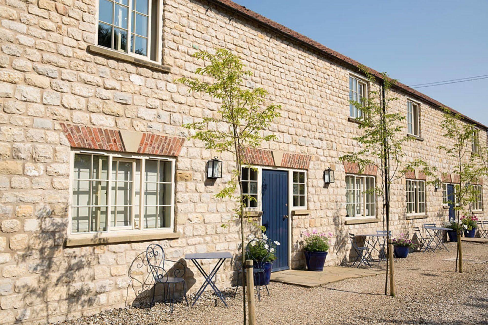 The White Swan Inn Pickering Esterno foto